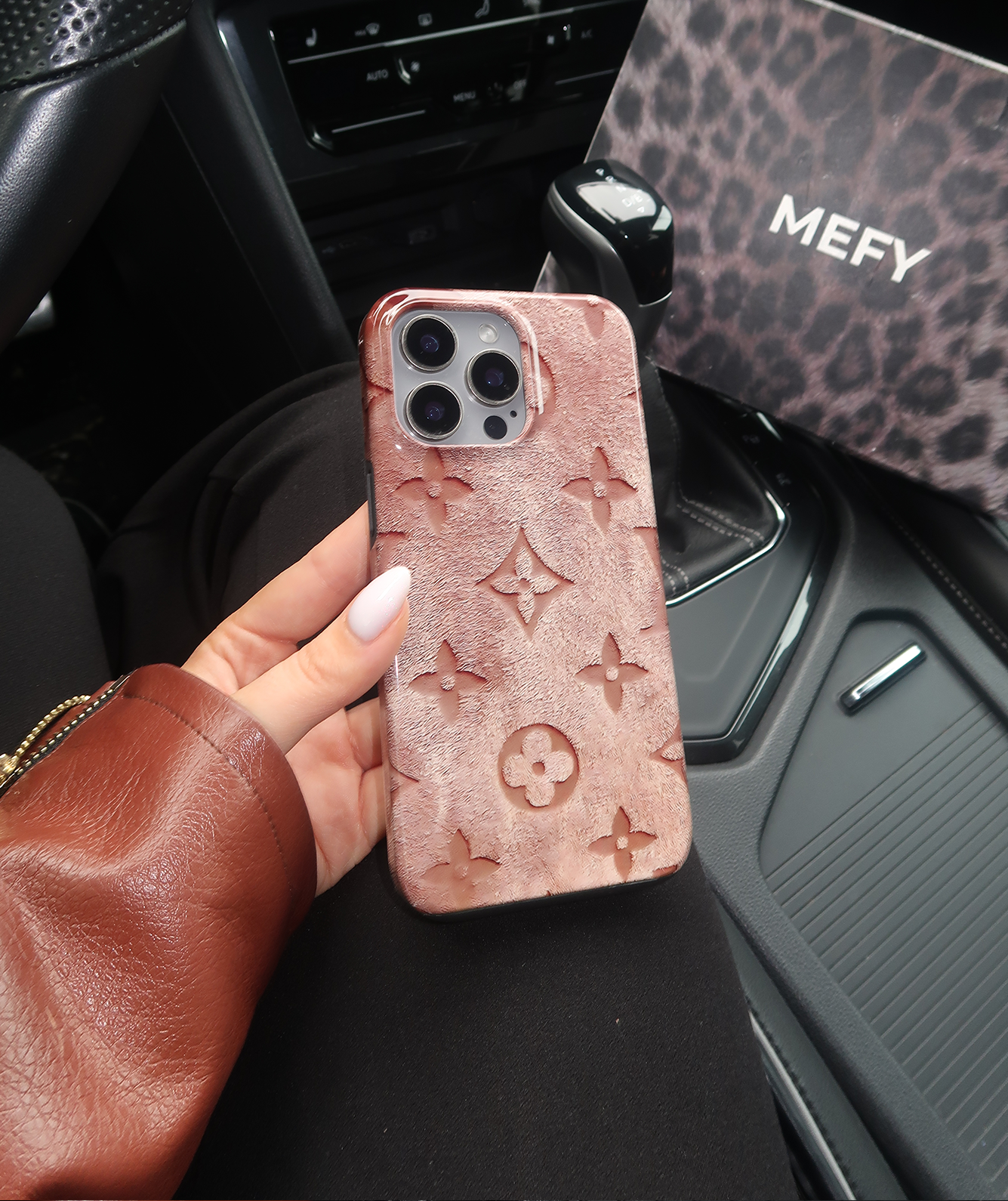MEFY | Monogram Majesty
